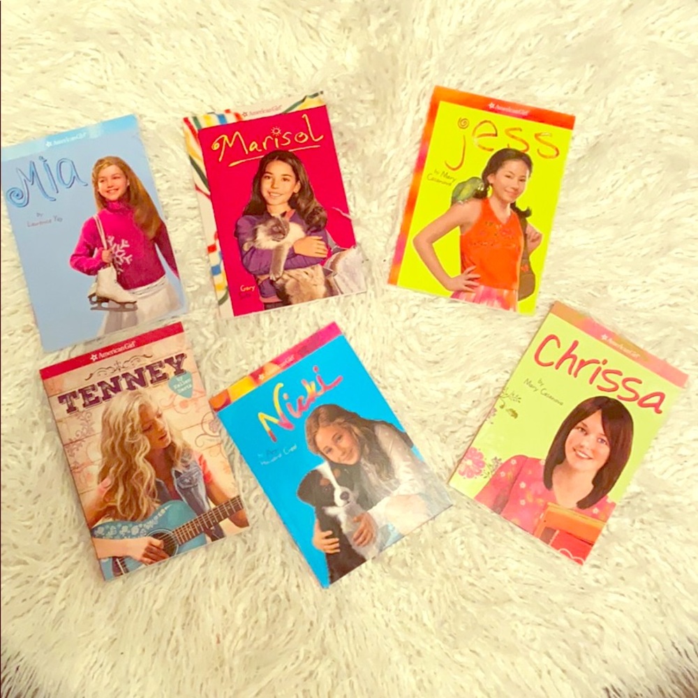 Six American girl doll books, mint condition! :) - Picture 1 of 8